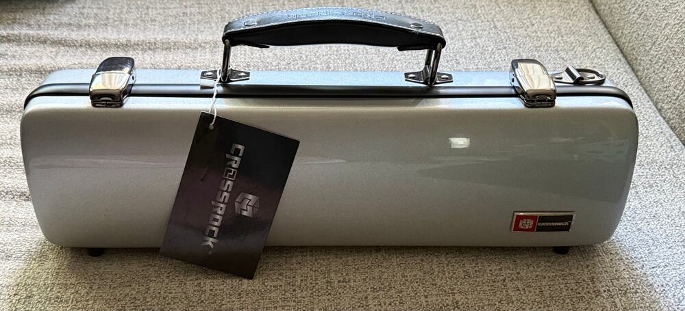 Crossrock CRF1000FL Fiberglass Flute Case With Backpack Straps Silver